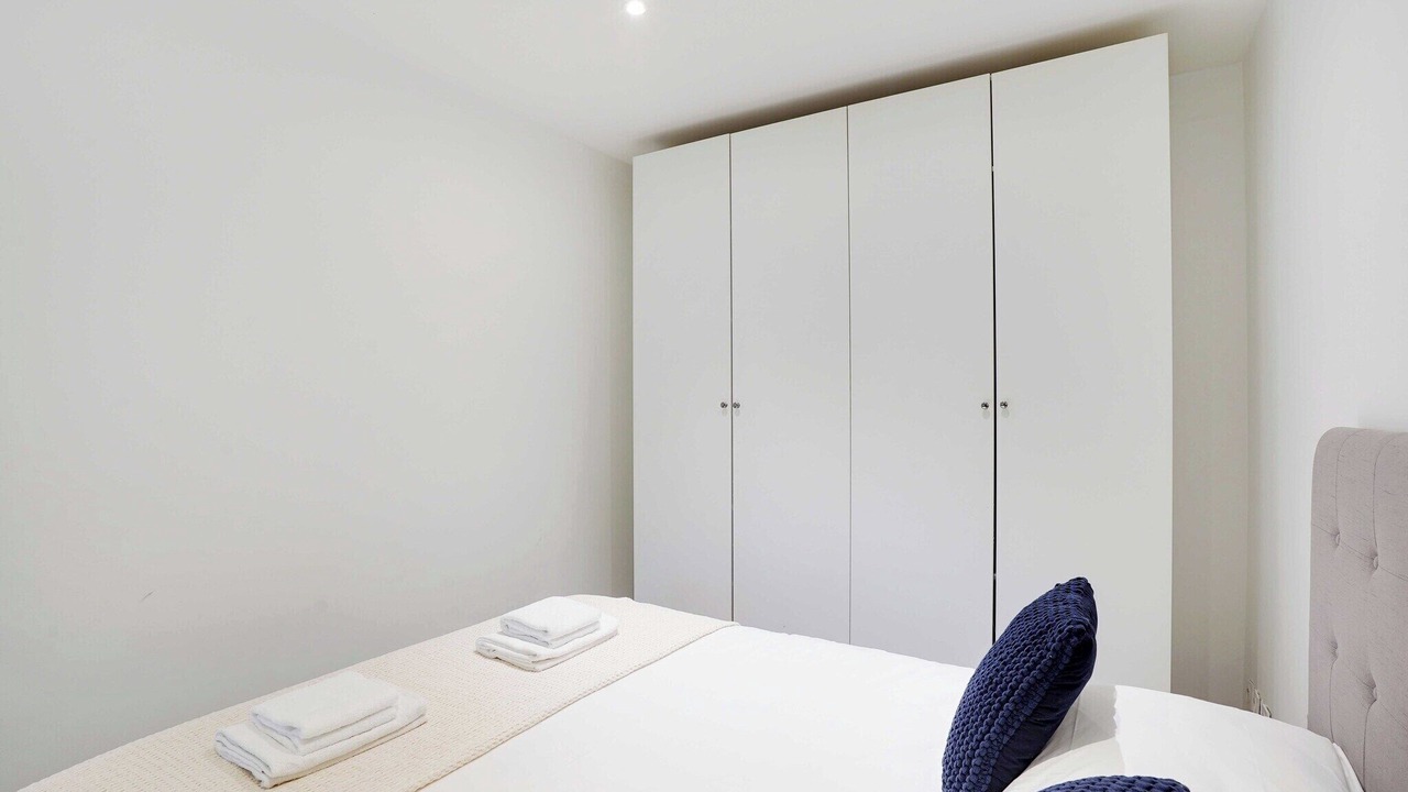 Photo of Bedroom in Levallois-Perret