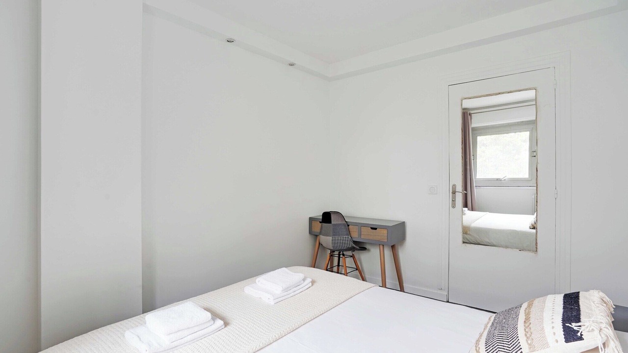 Photo of Bedroom in Levallois-Perret