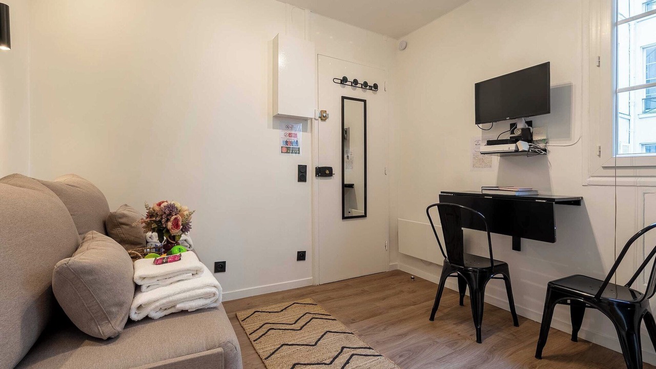 Photo of Livingroom in Quartier du Faubourg-Montmartre