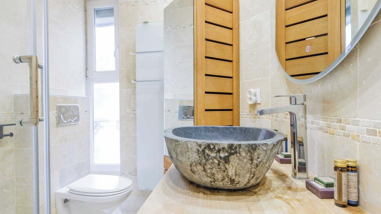 Photo of Bathroom in Saint-Mande