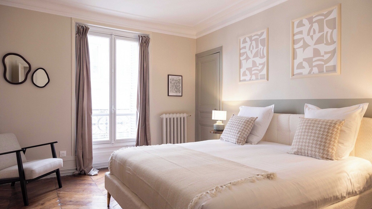 Photo of Bedroom in 15th Arrondissement