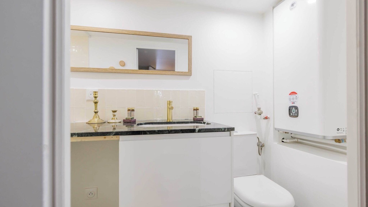 Photo of Bathroom in Montparnasse