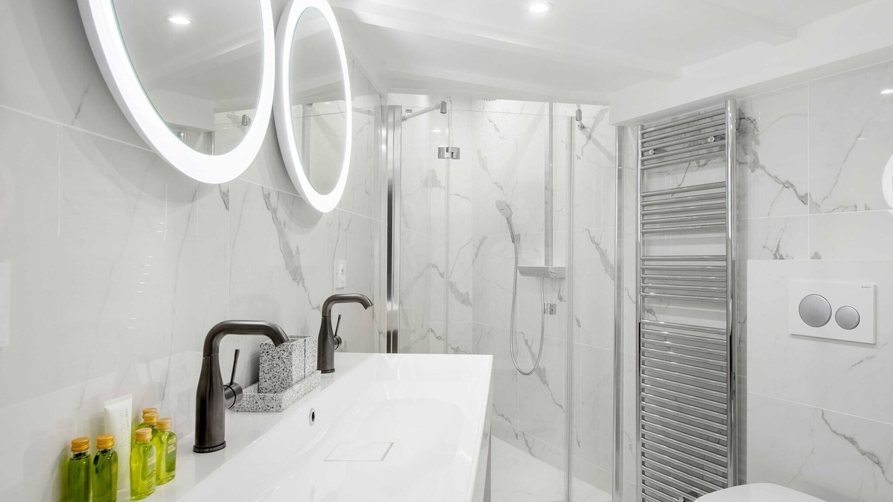 Photo of Bathroom in Arsenal
