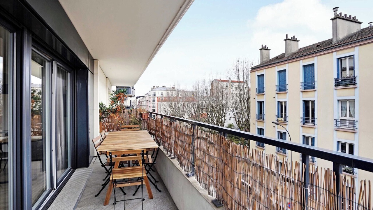 Photo of Outdoor in Les Puces de Saint-Ouen