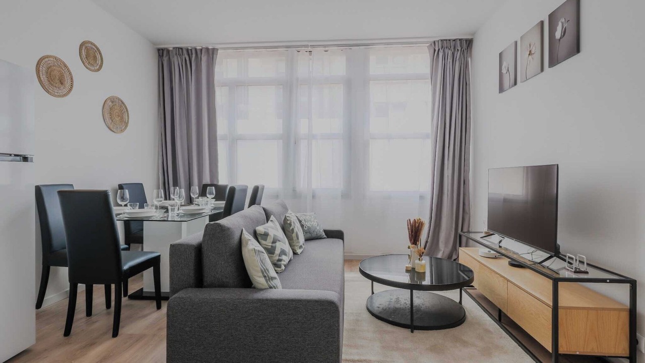 Photo of Livingroom in Levallois-Perret