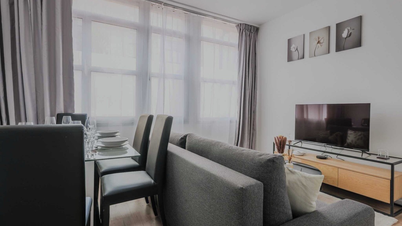 Photo of Livingroom in Levallois-Perret