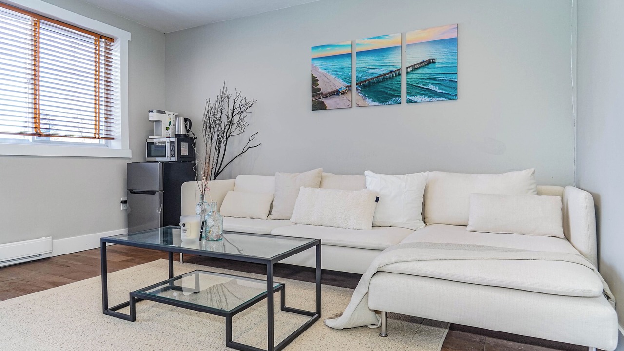 Photo of Livingroom in Lakeview