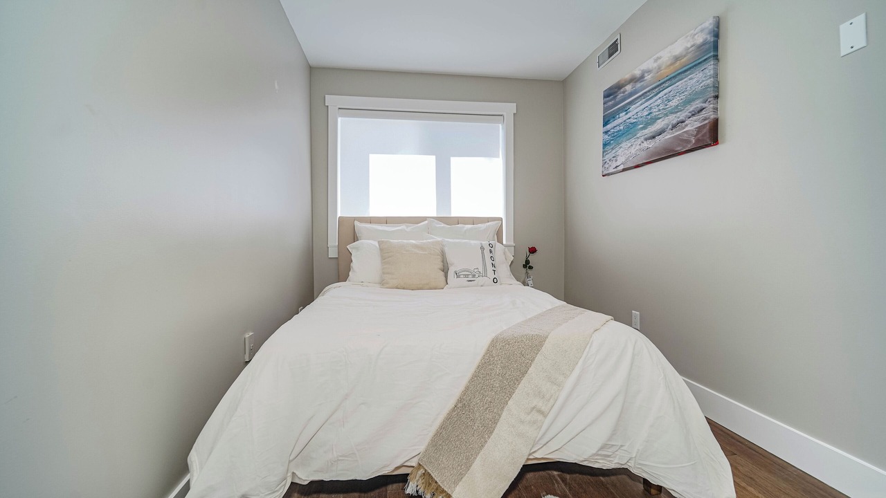 Photo of Bedroom in Lakeview