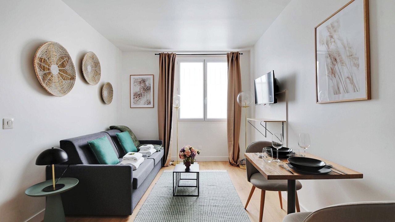 Photo of Livingroom in 17th Arrondissement