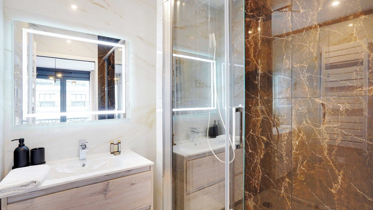 Photo of Bathroom in Levallois-Perret