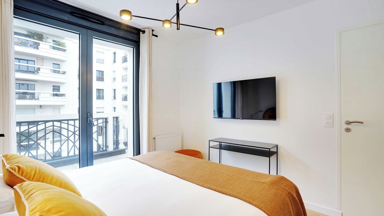 Photo of Bedroom in Levallois-Perret