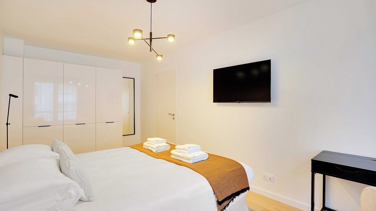 Photo of Bedroom in Levallois-Perret