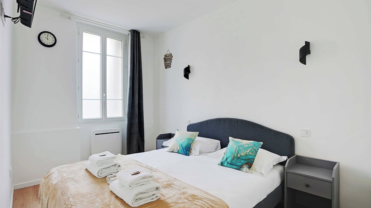 Photo of Bedroom in Levallois-Perret