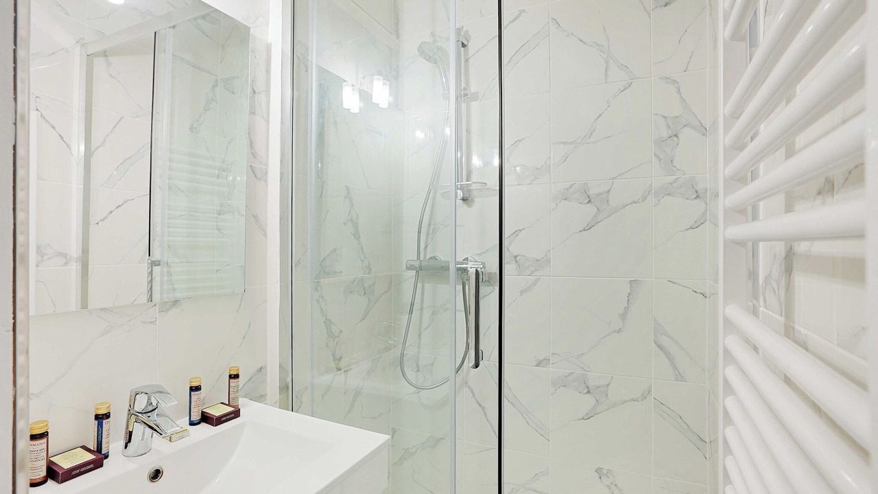 Photo of Bathroom in Levallois-Perret