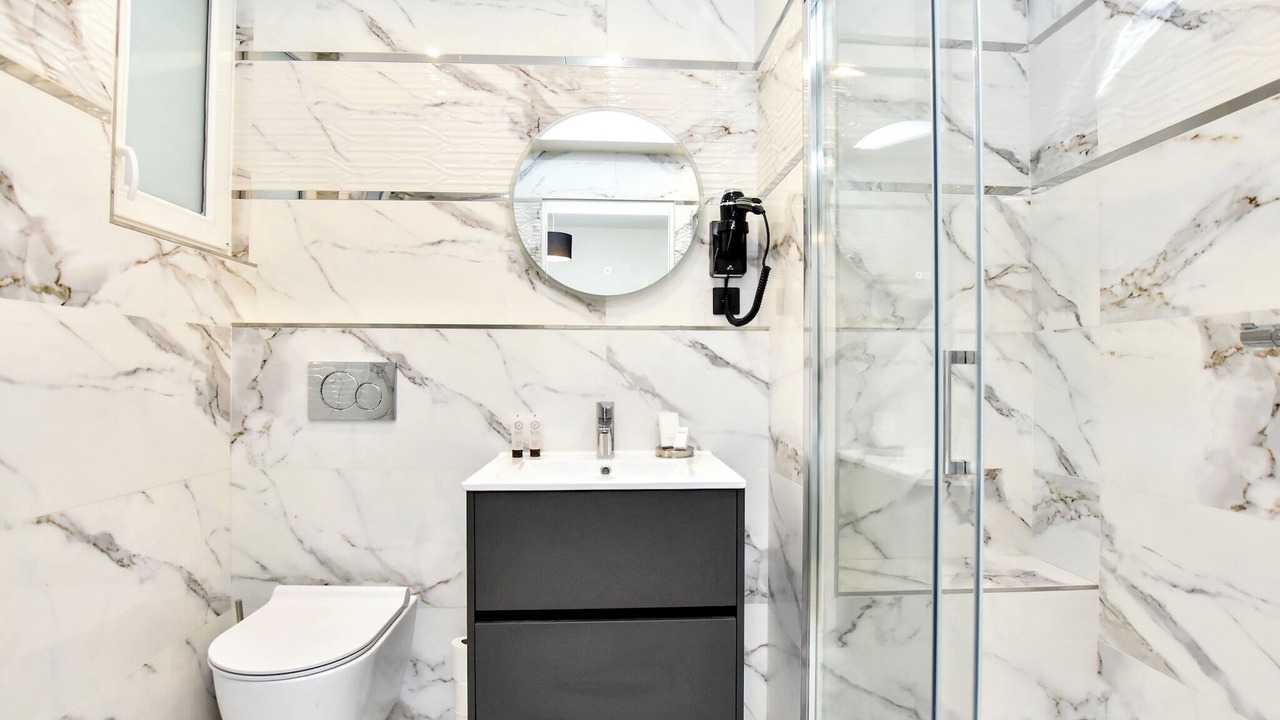 Photo of Bathroom in Chaussee-d'Antin