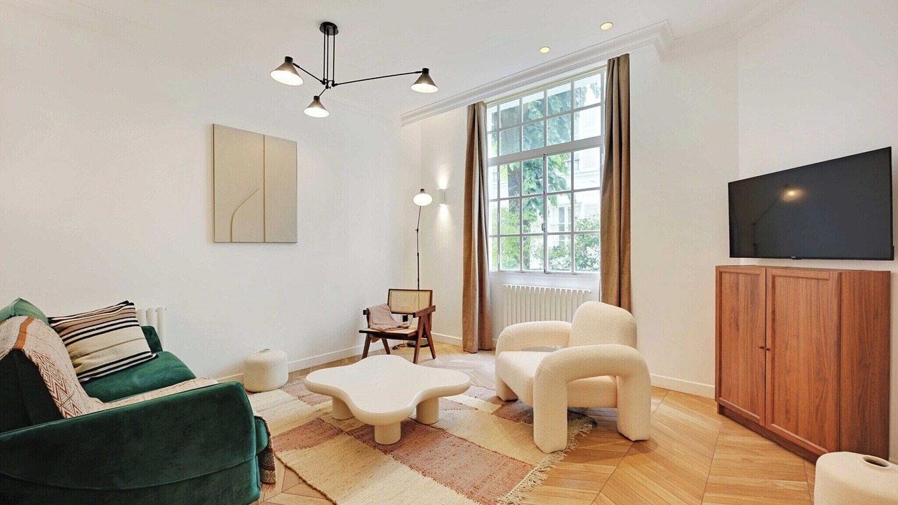 Photo of Livingroom in Notre-Dame-des-Champs