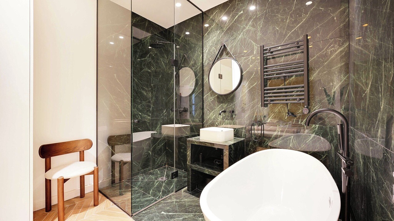 Photo of Bathroom in Notre-Dame-des-Champs