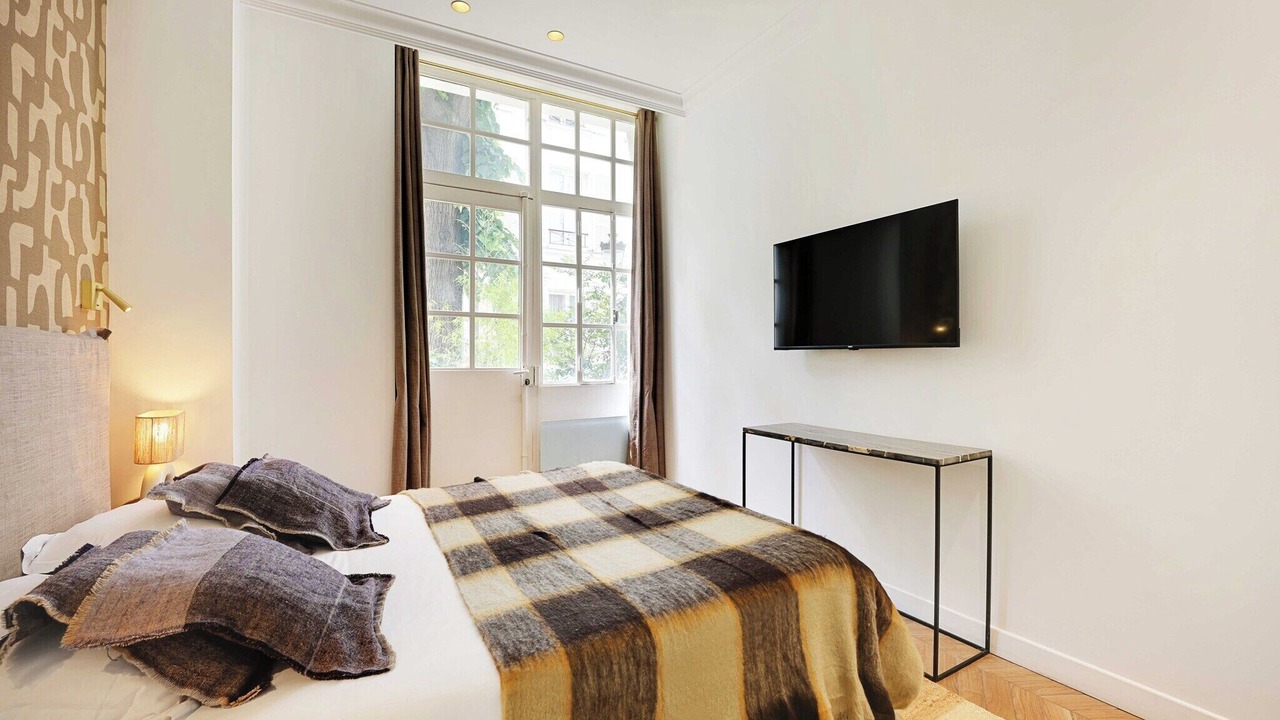 Photo of Bedroom in Notre-Dame-des-Champs