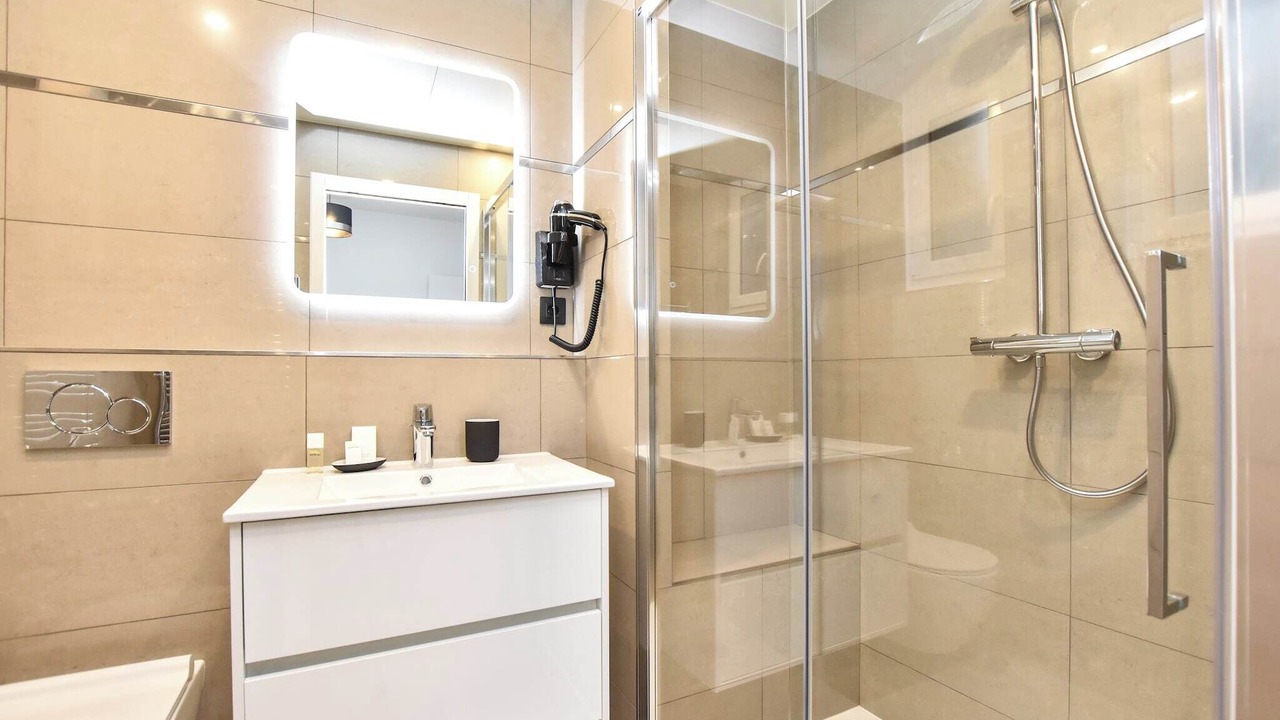 Photo of Bathroom in Chaussee-d'Antin