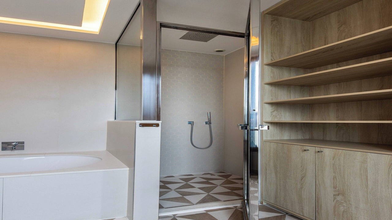 Photo of Bathroom in Porte-Dauphine