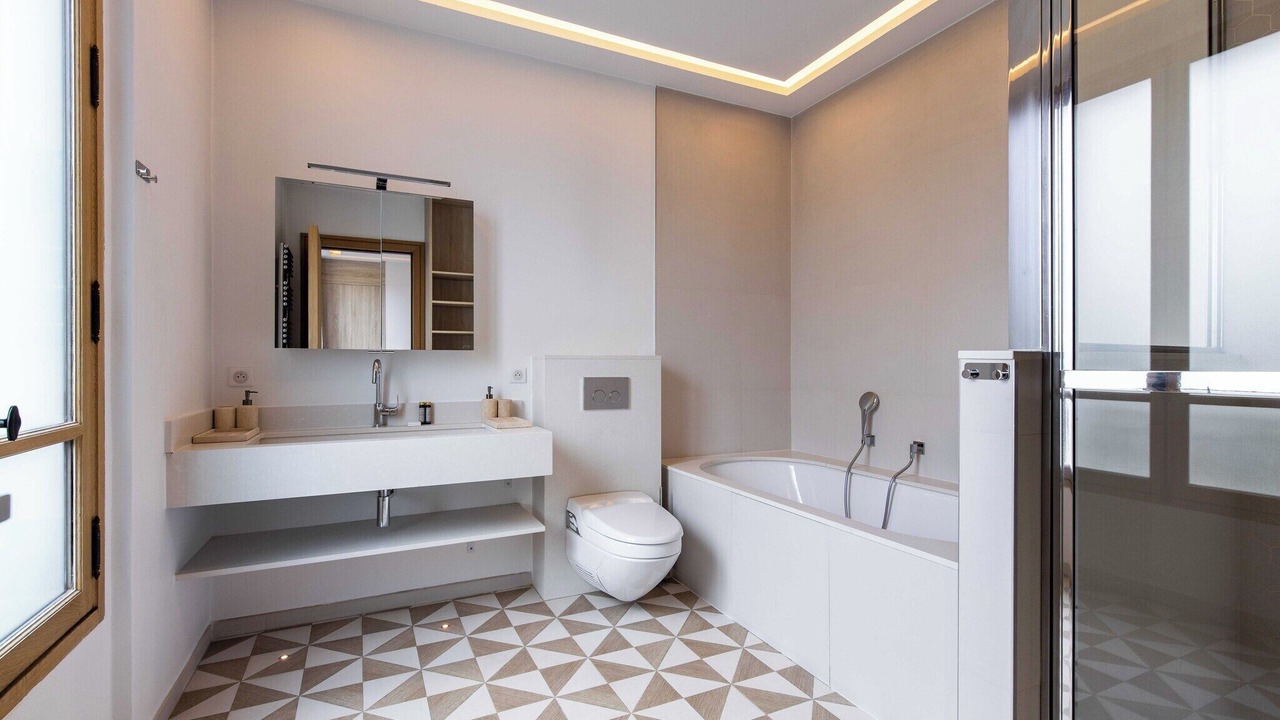 Photo of Bathroom in Porte-Dauphine