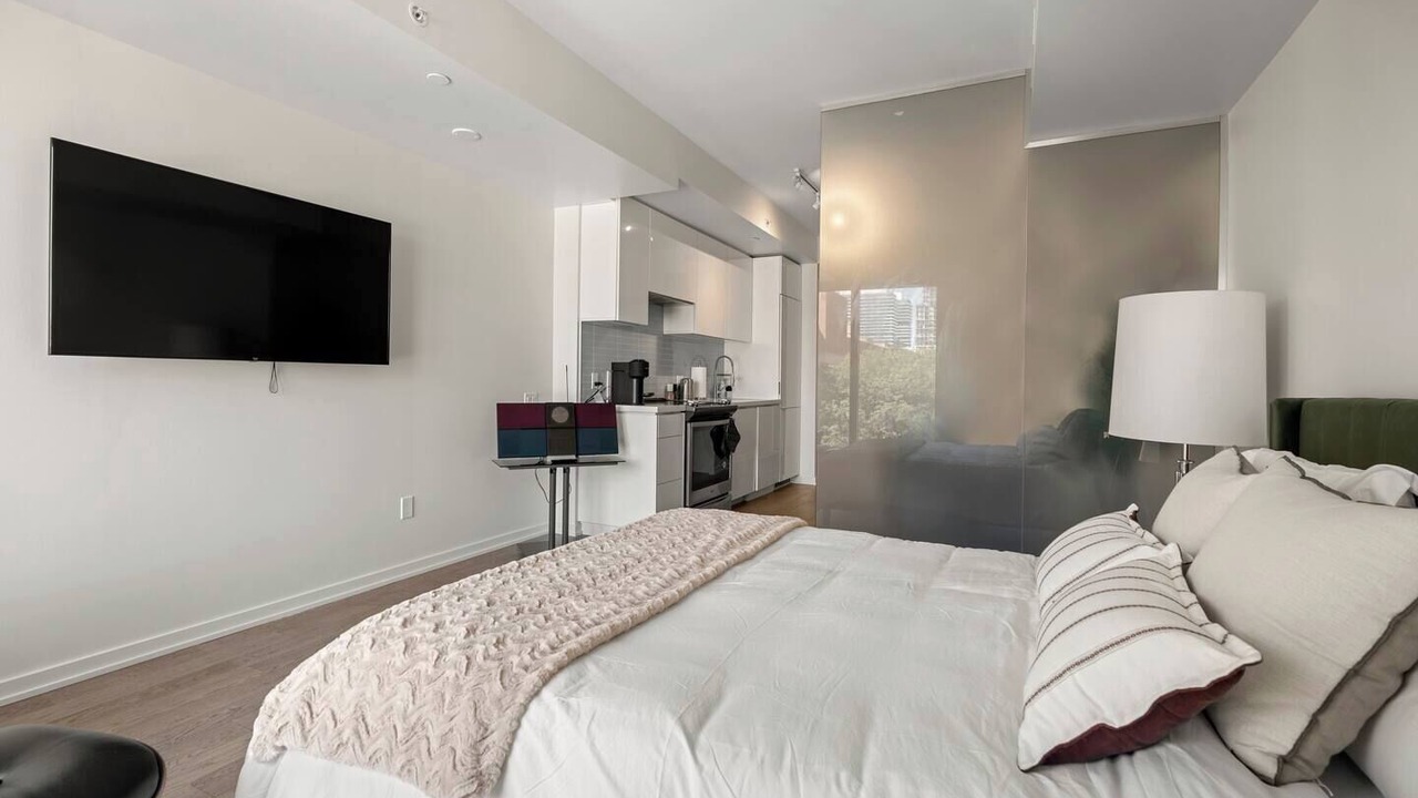 Photo of Bedroom in Financial District