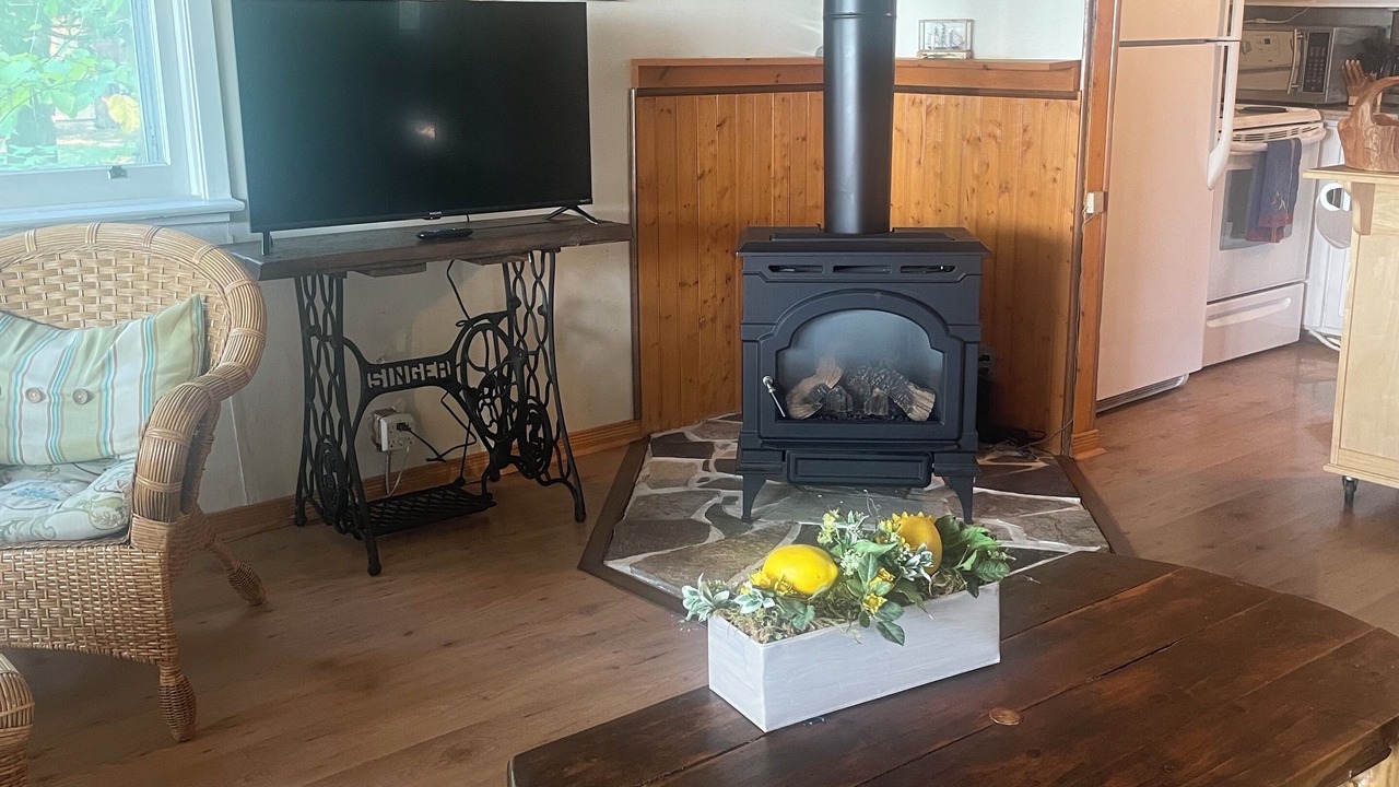 Photo of Livingroom in Waubaushene