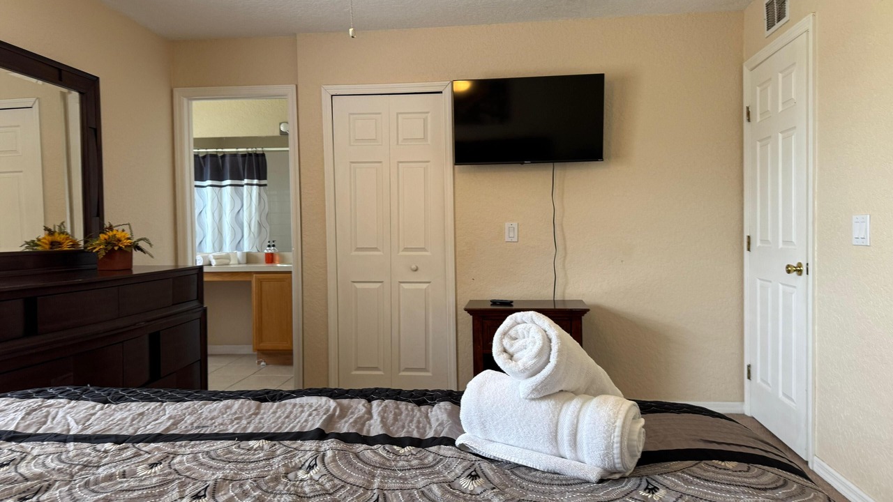 Photo of Bedroom in Regal Palms