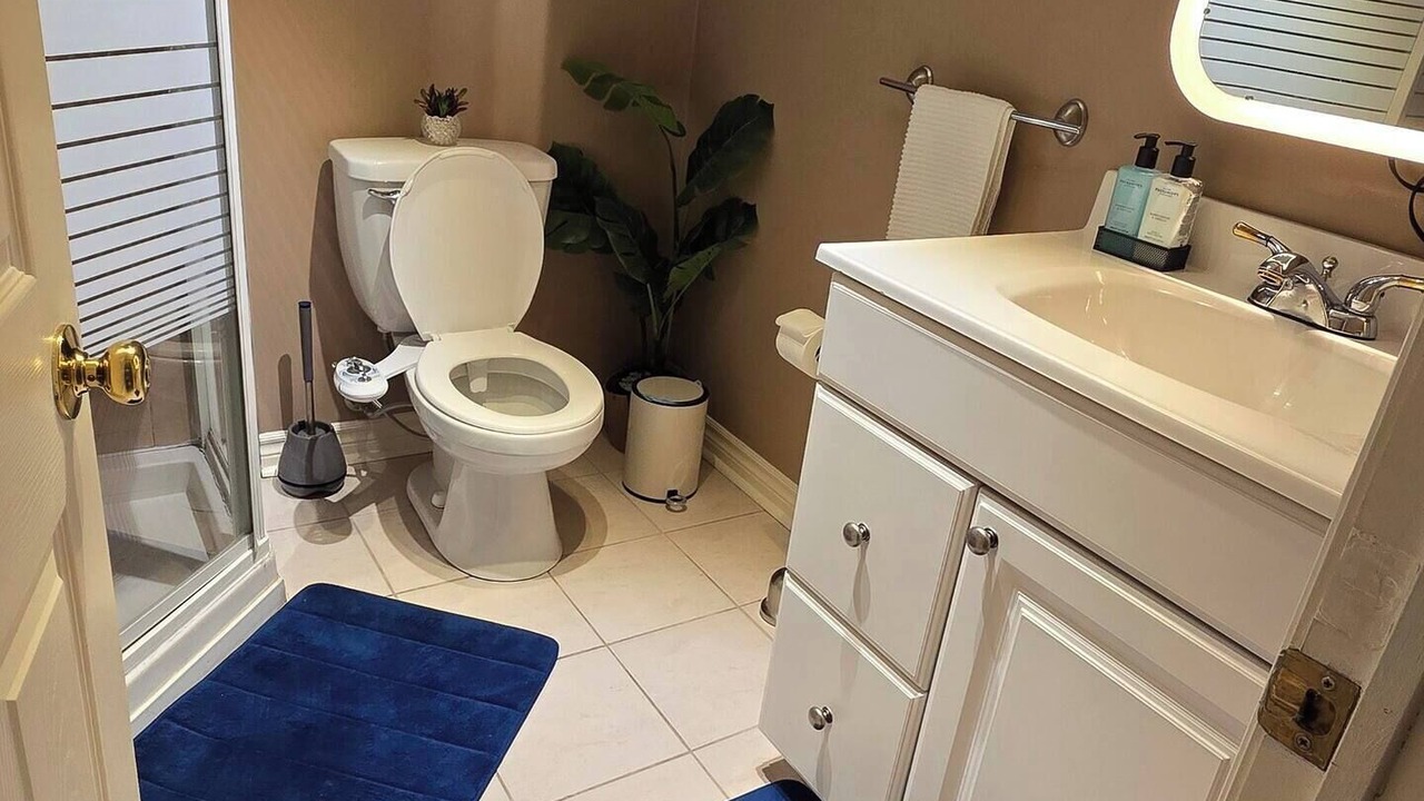 Photo of Bathroom in Meadowvale Village