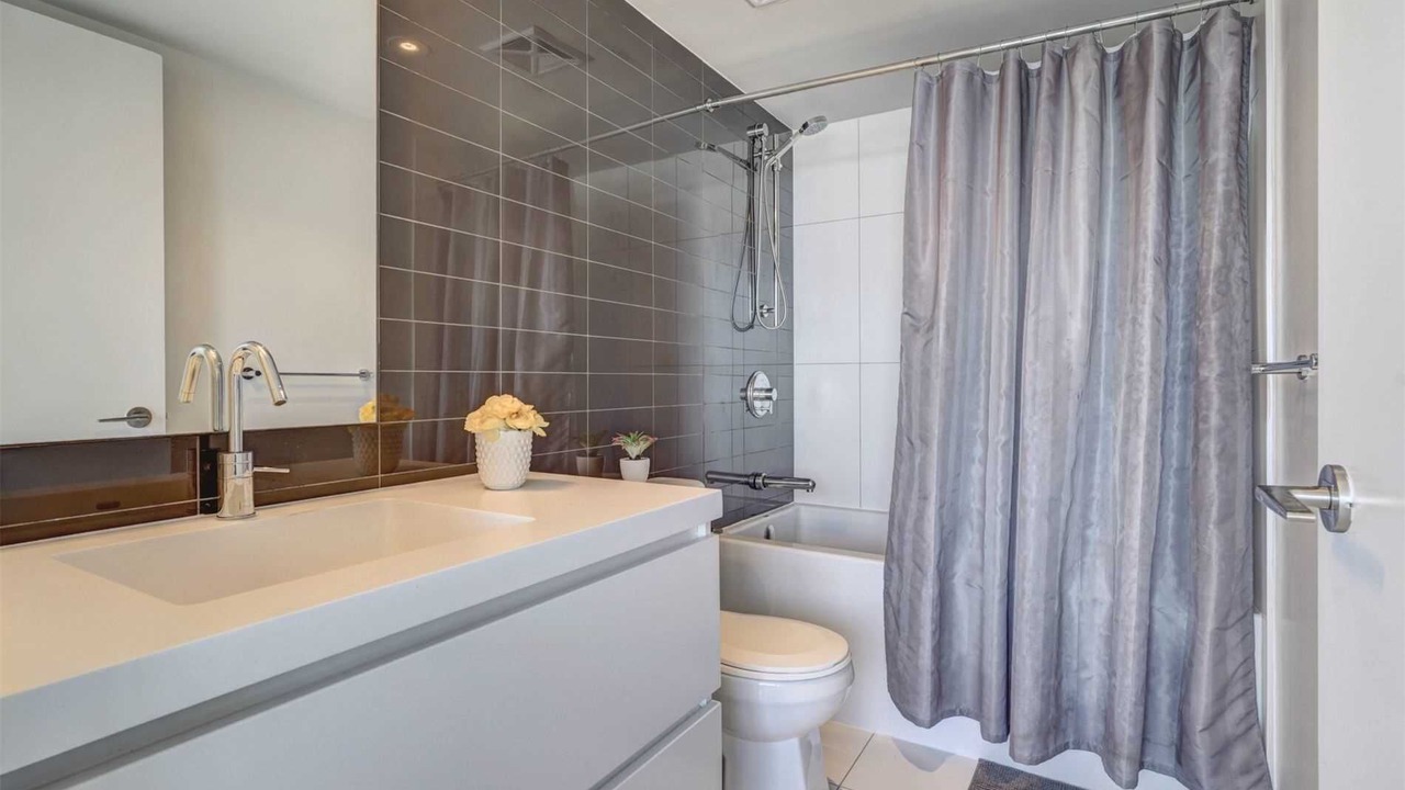 Photo of Bathroom in Wellington Place
