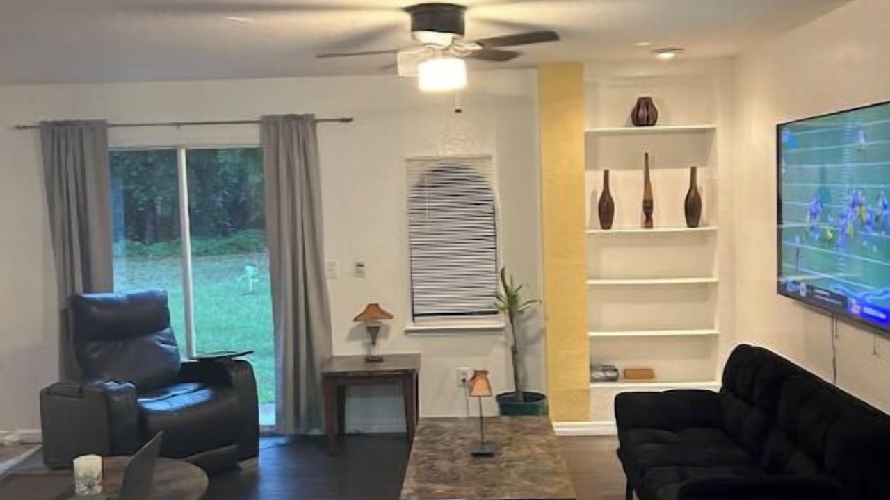 Photo of Livingroom in Campbell