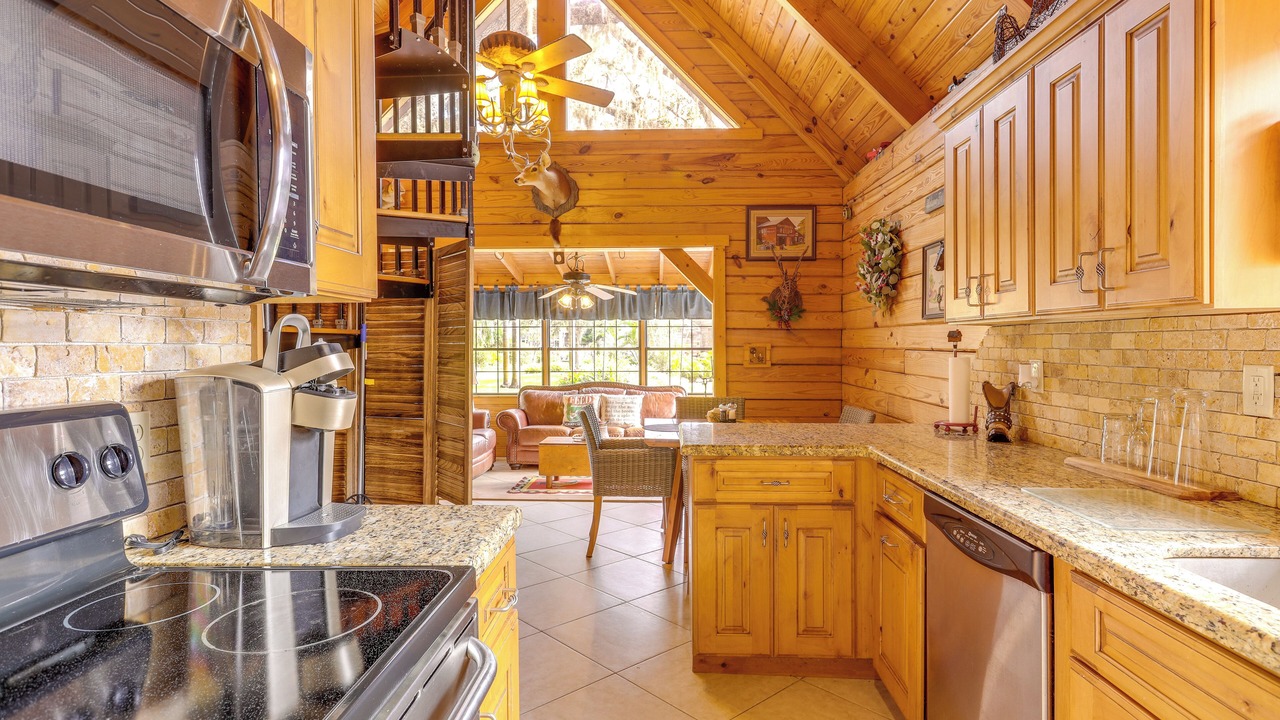 Photo of Kitchen in Okeechobee