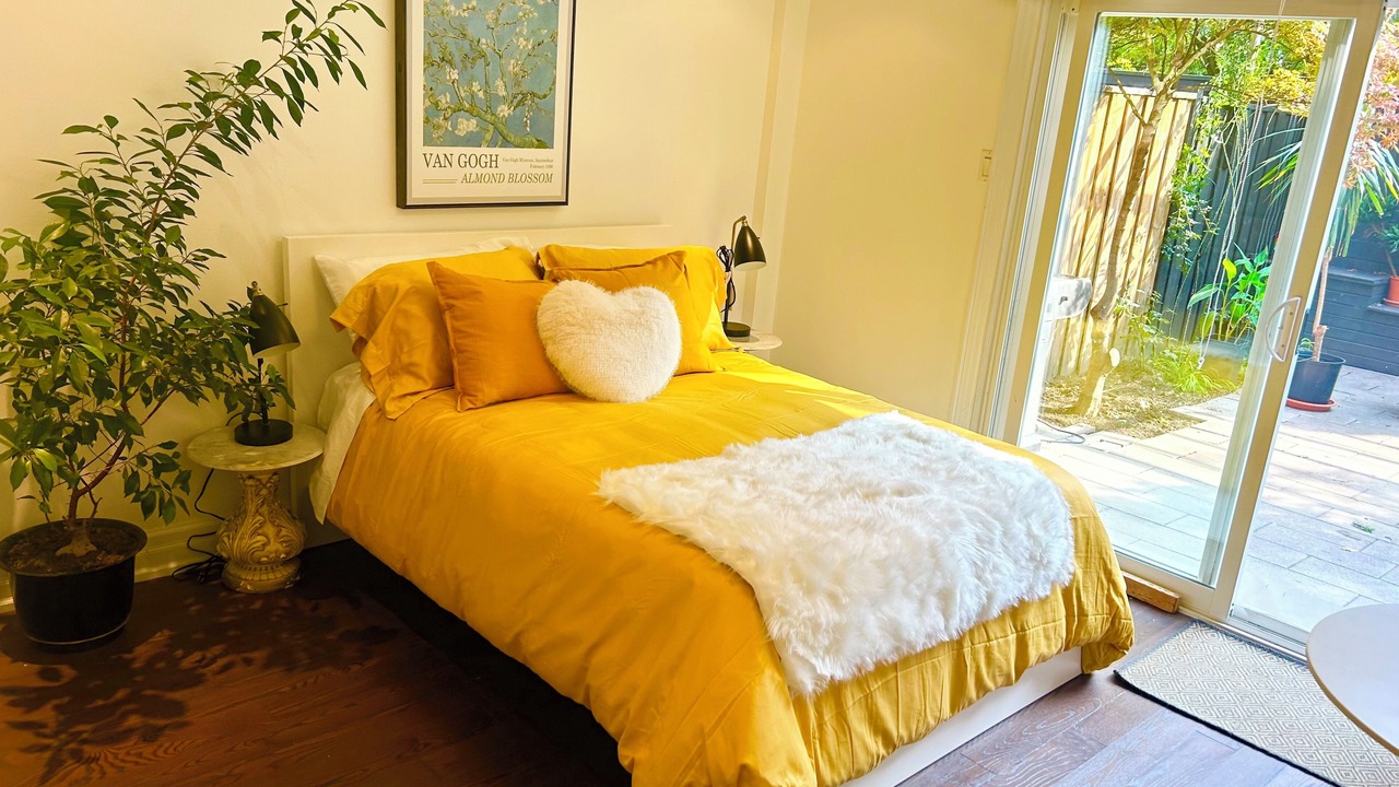 Photo of Bedroom in Davisville