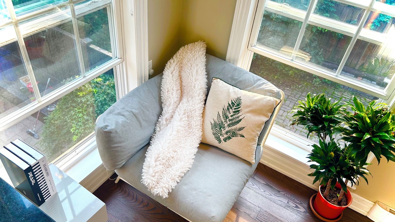 Photo of Livingroom in Davisville