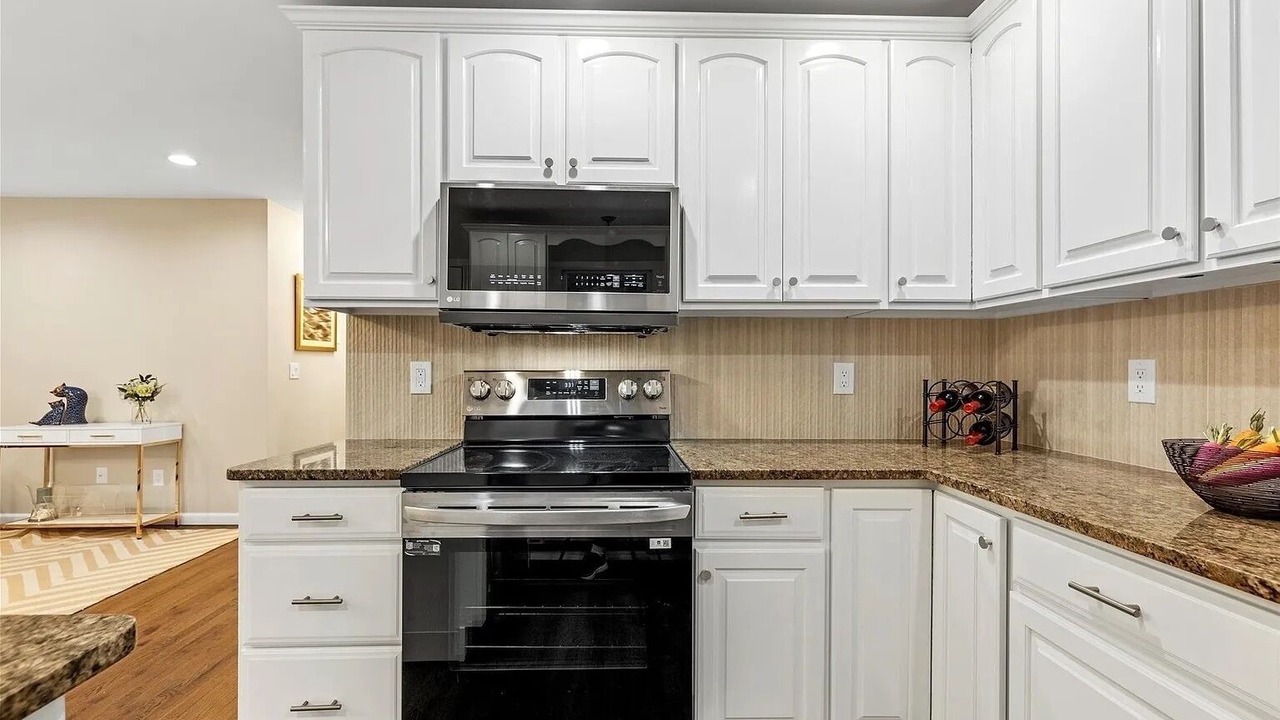 Photo of Kitchen in West Hills