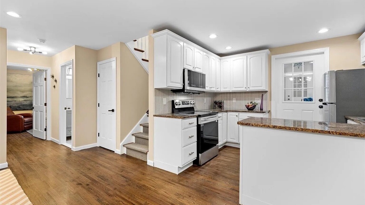 Photo of Kitchen in West Hills