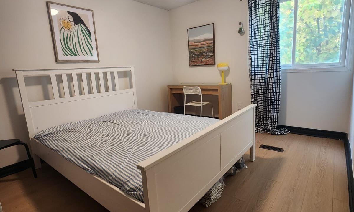 Photo of Bedroom in Bramalea