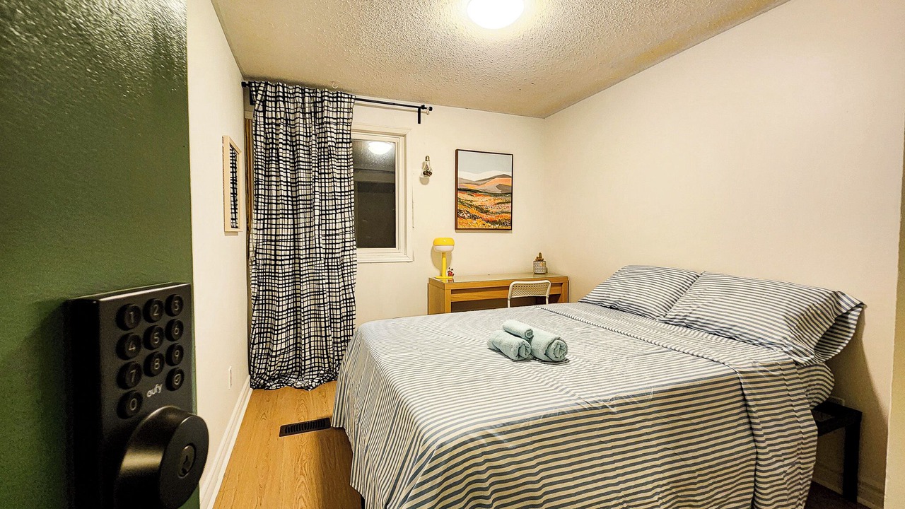 Photo of Bedroom in Bramalea