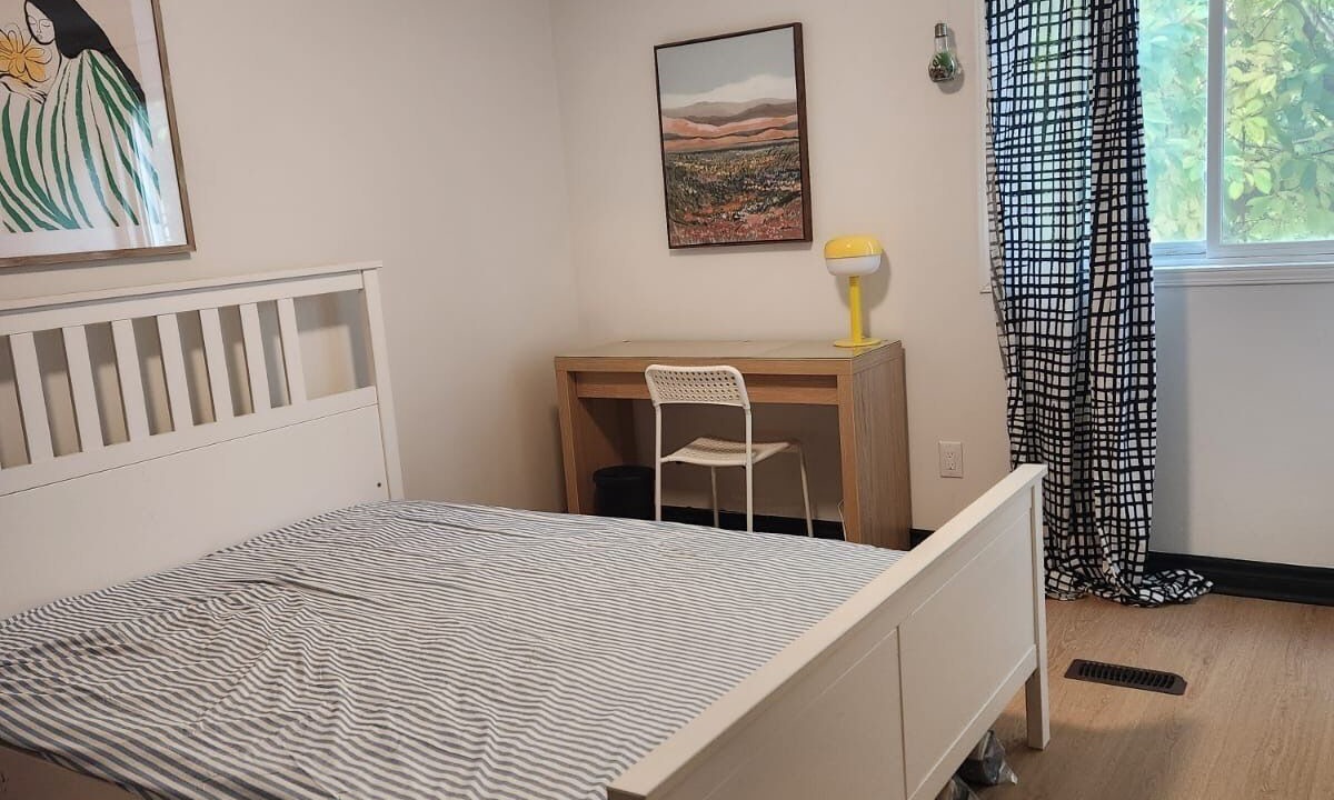 Photo of Bedroom in Bramalea