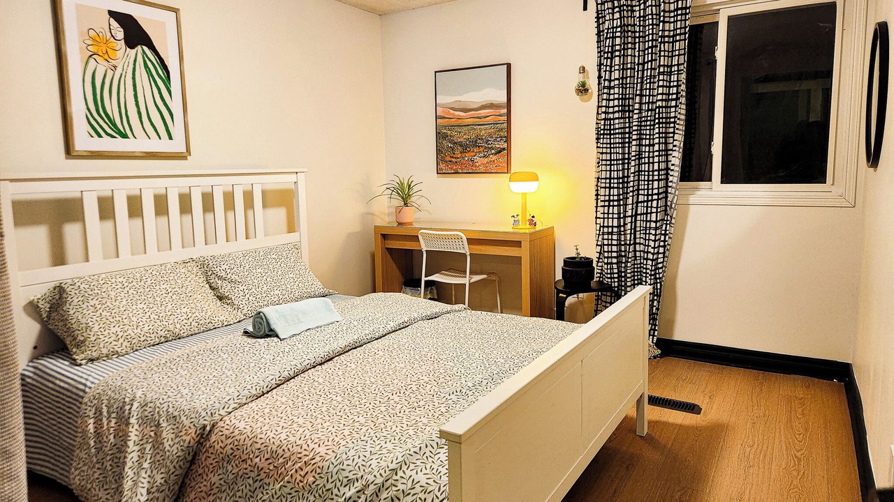 Photo of Bedroom in Bramalea
