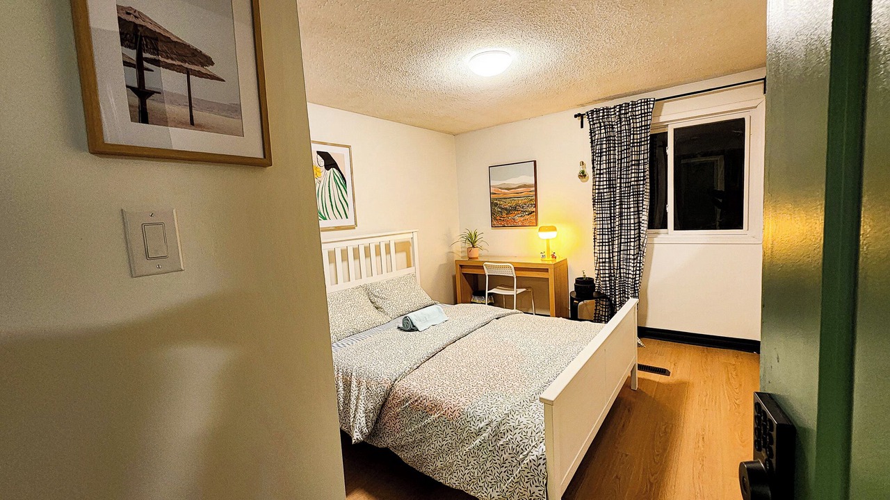 Photo of Bedroom in Bramalea