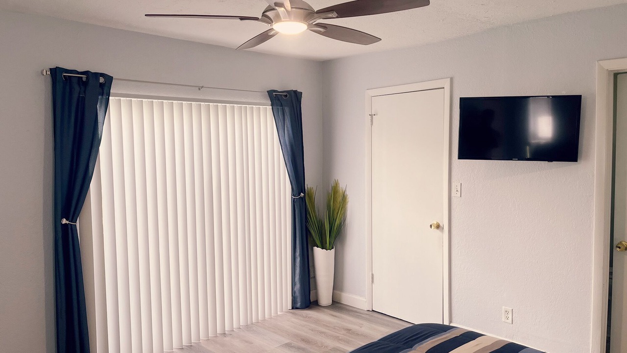 Photo of Bedroom in Davie