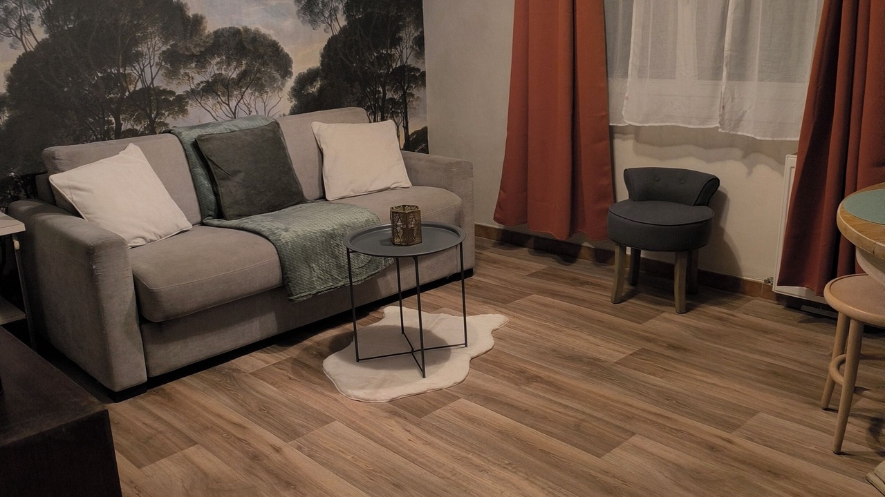 Photo of Livingroom in Stains