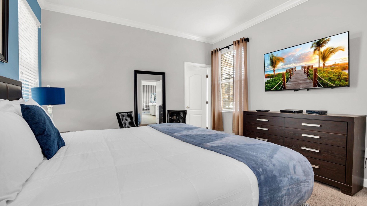 Photo of Bedroom in Bay Lake