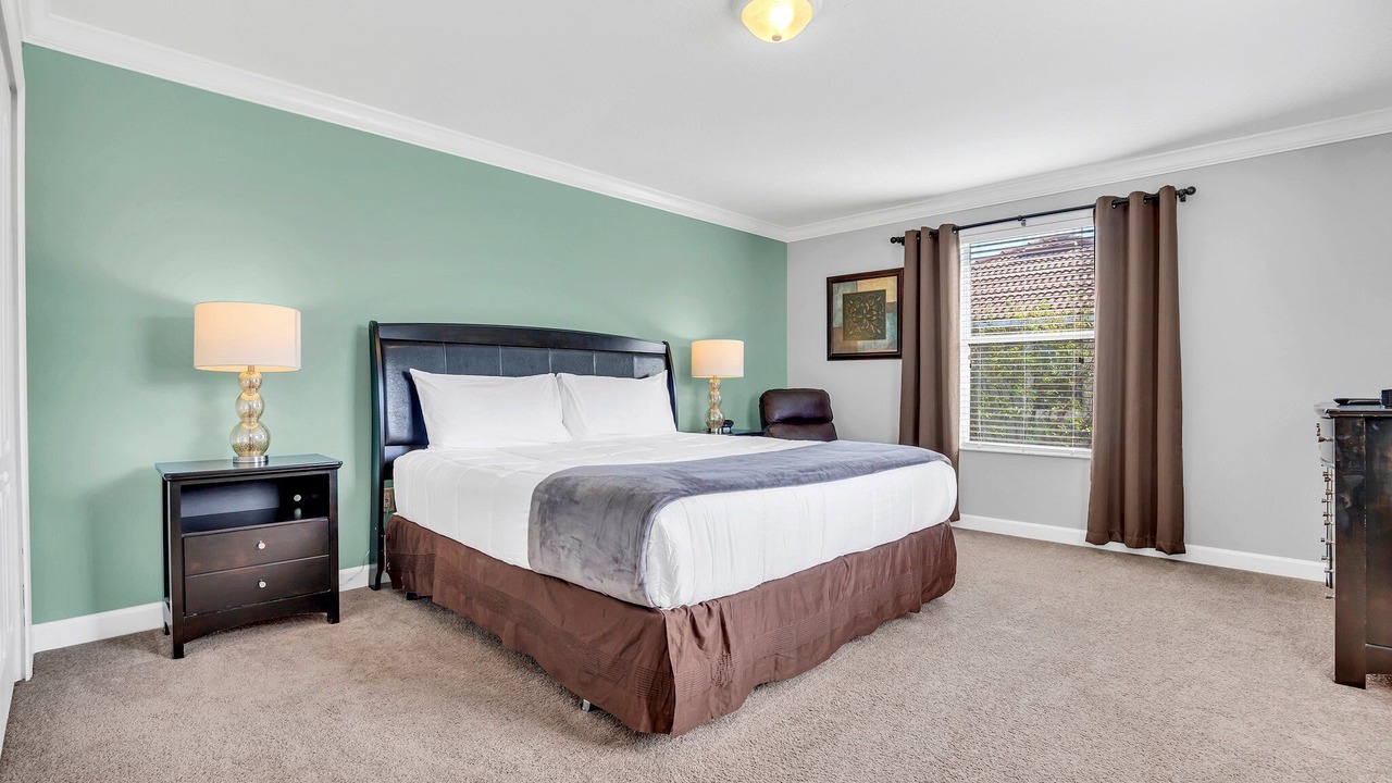 Photo of Bedroom in Bay Lake