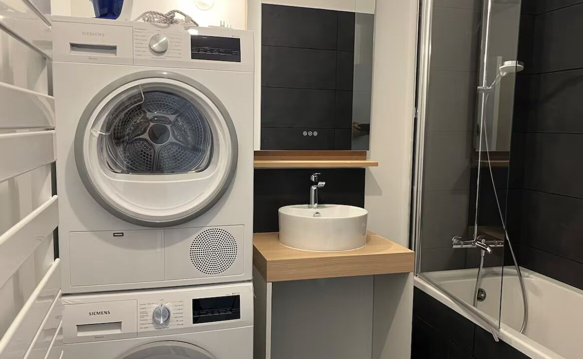 Photo of Bathroom in Arsenal
