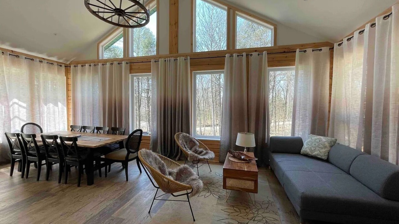 Photo of Livingroom in Rosseau