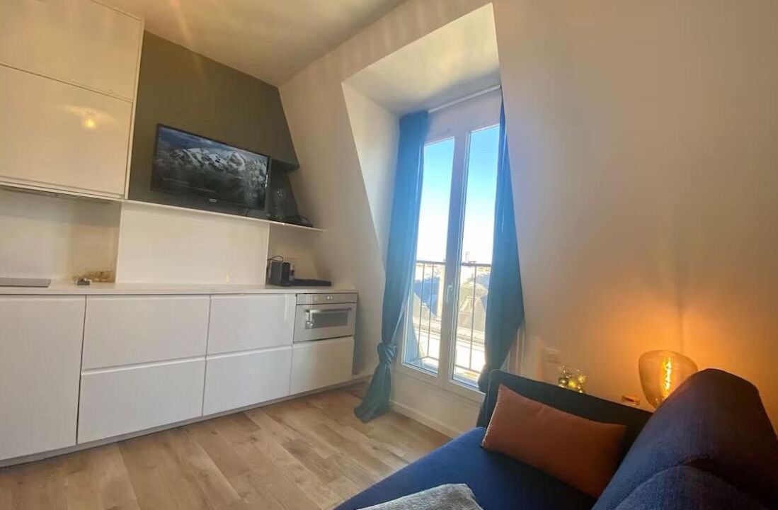 Photo of Livingroom in Champs-Elysees