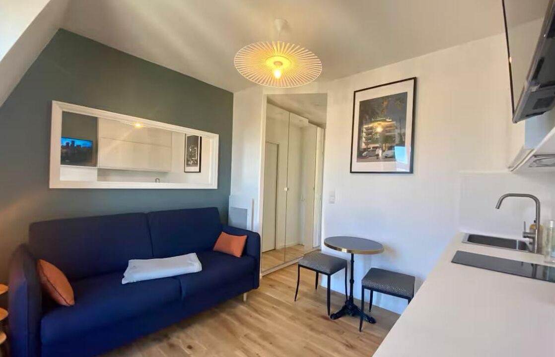 Photo of Livingroom in Champs-Elysees