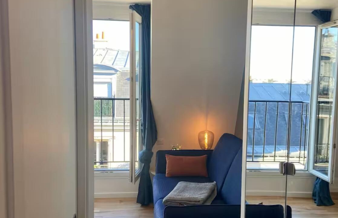 Photo of Livingroom in Champs-Elysees